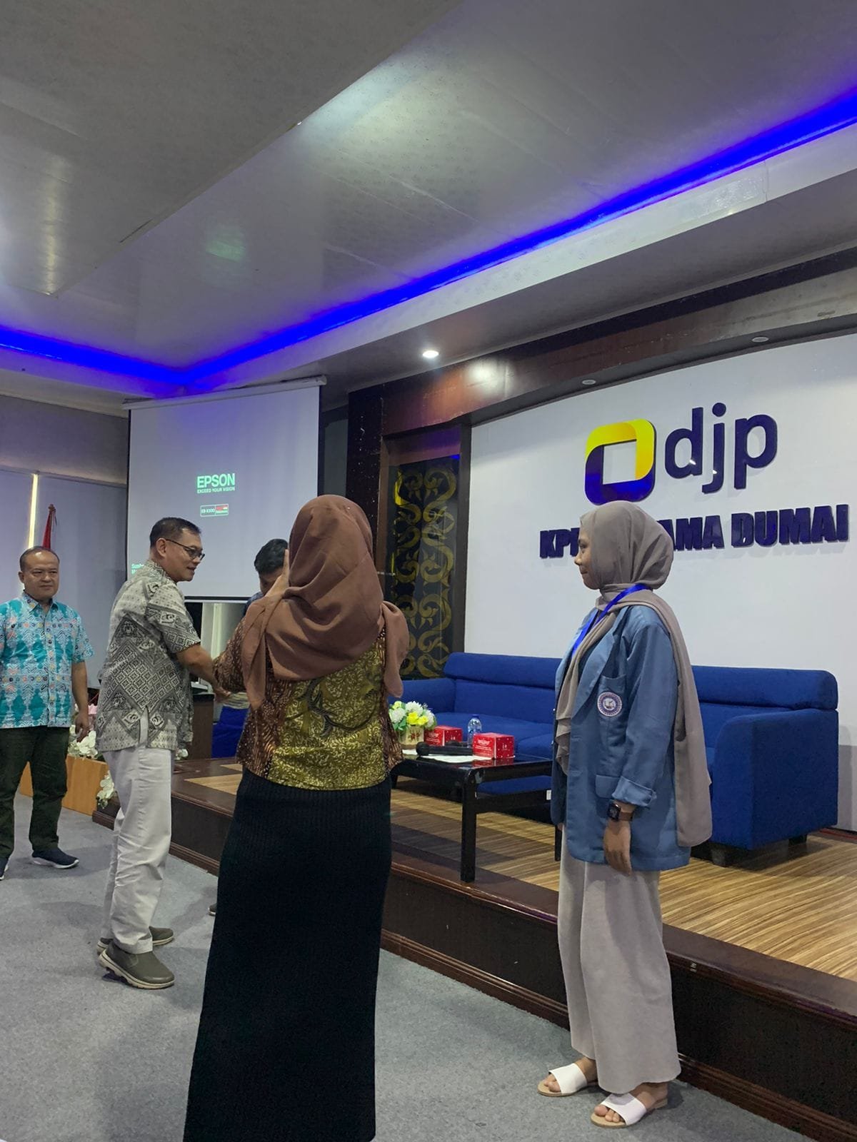 Tax volunteer activity at Dumai DJP office